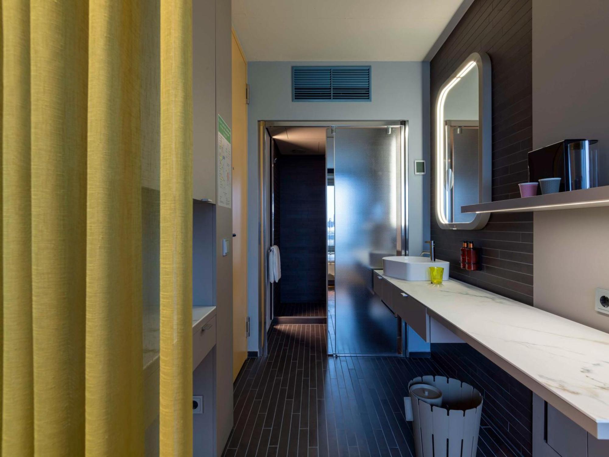 B'Mine Hotel Duesseldorf Luaran gambar
